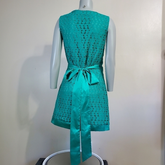 DIANE von Furstenberg Emerald Green Lace Mini Party Wrap Dress Size 8 - Picture 9 of 15